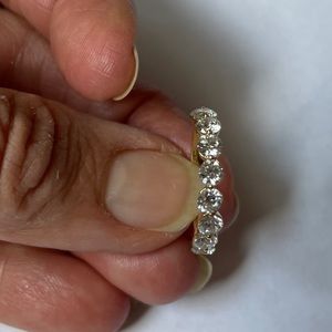 Diamond Shared Prong Band